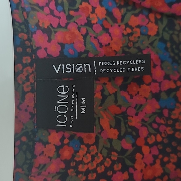 Floral blouse - Picture 3 of 4